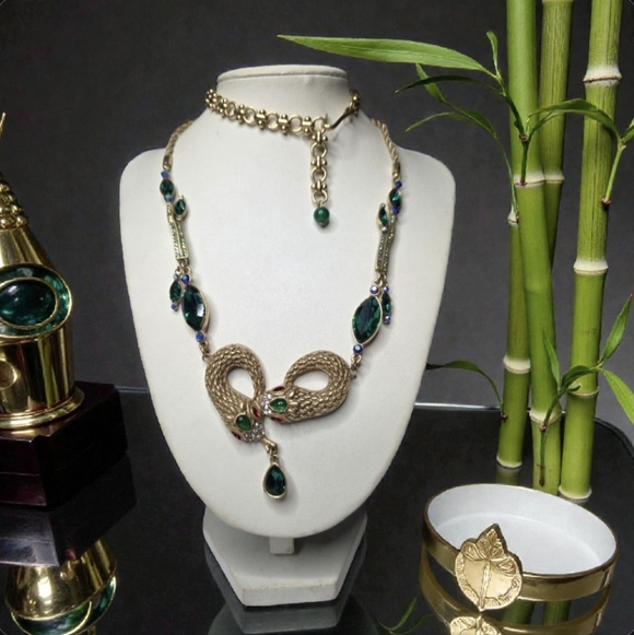 Soo Fun Matte Goldtone Chunky Double Snake Crystal Jeweled Necklace - Picture 5 of 5